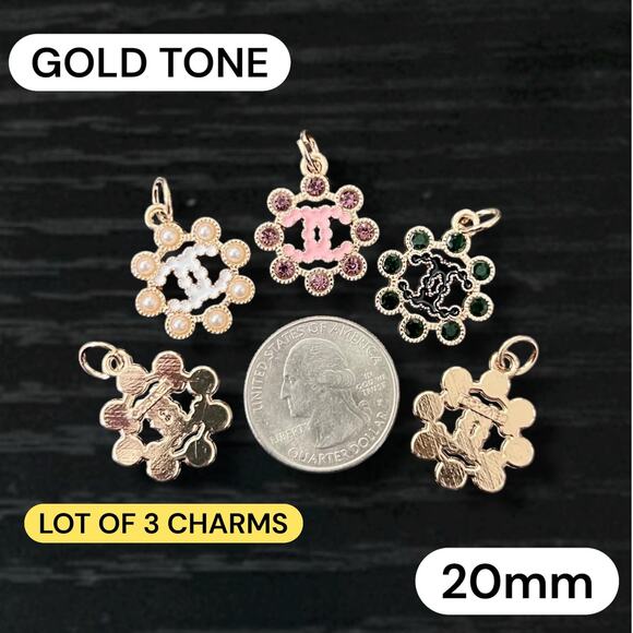Lot of 3 CC Gold Tone Round Zipper Pull Button Charms 20mm - Picture 1 of 1